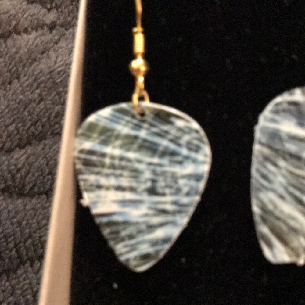 ⚡️🎸Handmade Guitar Pick Earrings Buy 3 Get 1 Free - Picture 2 of 2